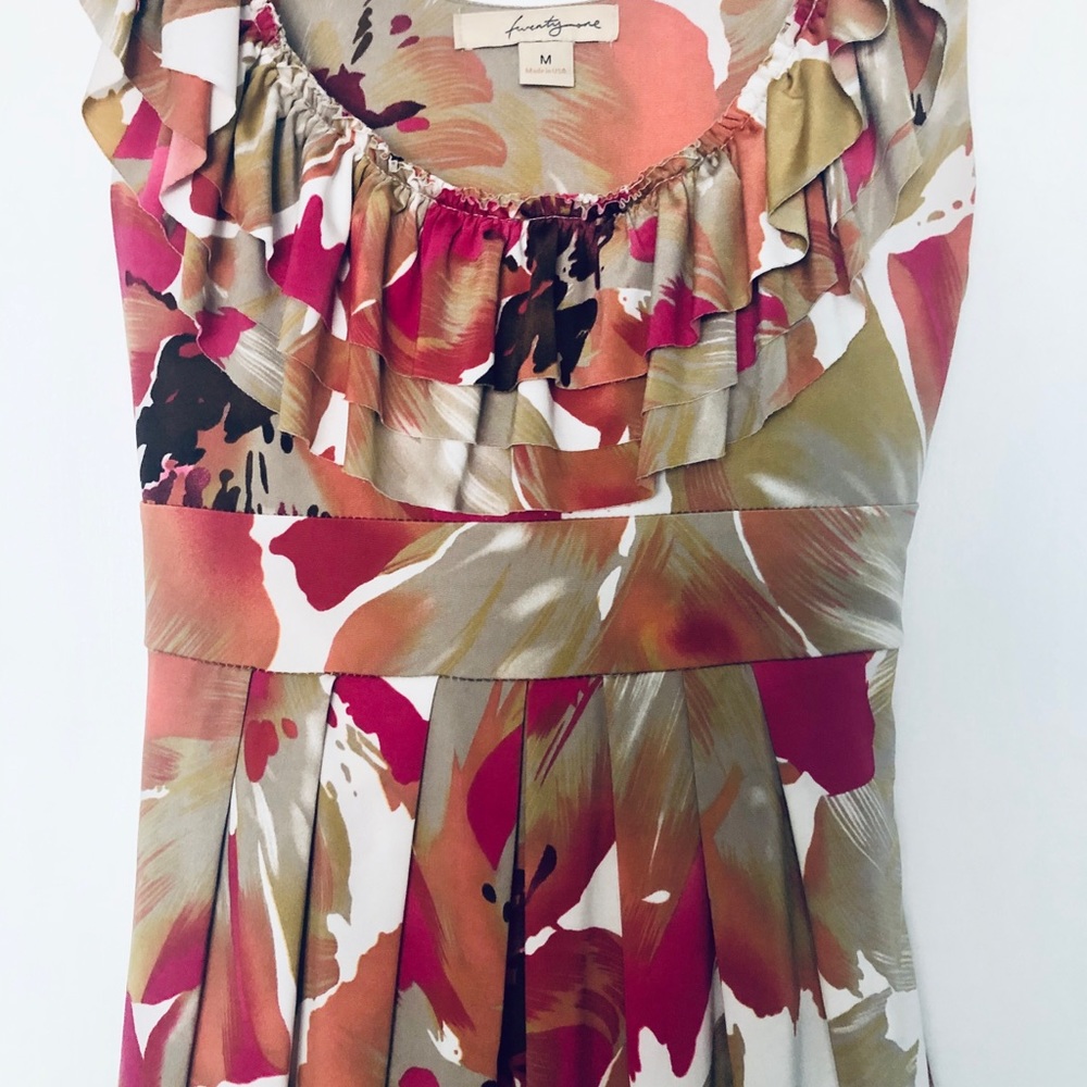 Dress- medium - Picture 3 of 5